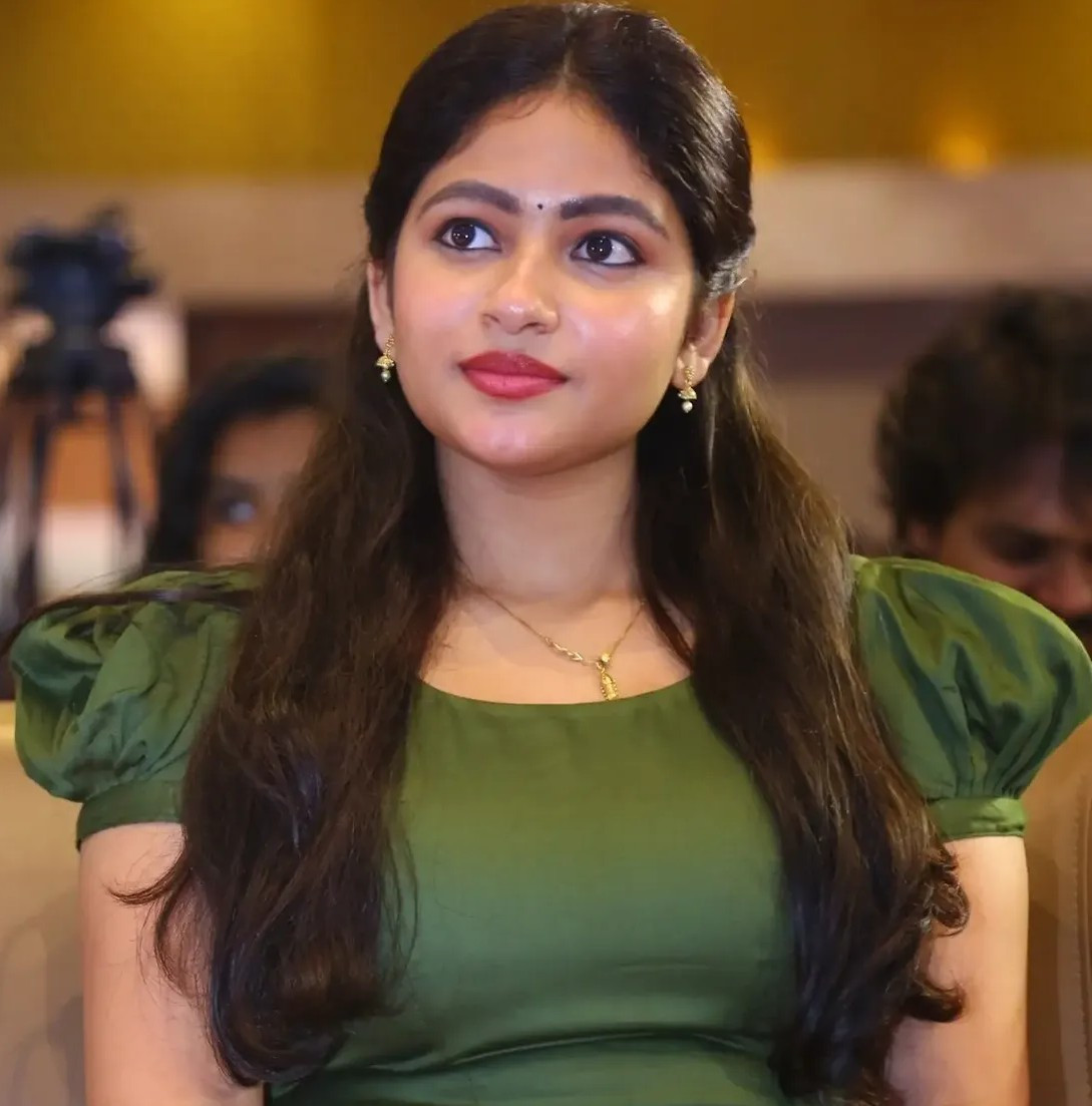 তুলির গুদে বাঁড়া ঢোকালাম
