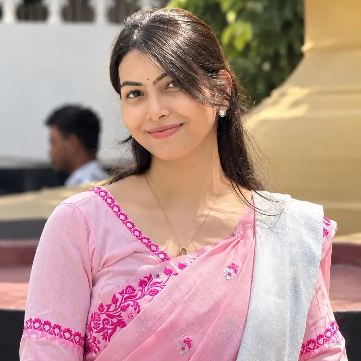 গ্রুপ রেপ সেক্সি কাকিমা
