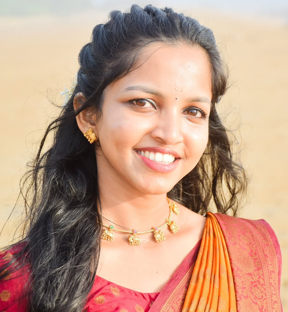 গাড়িতে বান্ধবীর গুদ চোদা